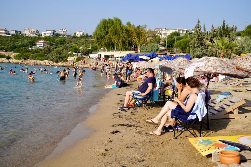 seferihisar da plajlara mavi bayraklar asildi